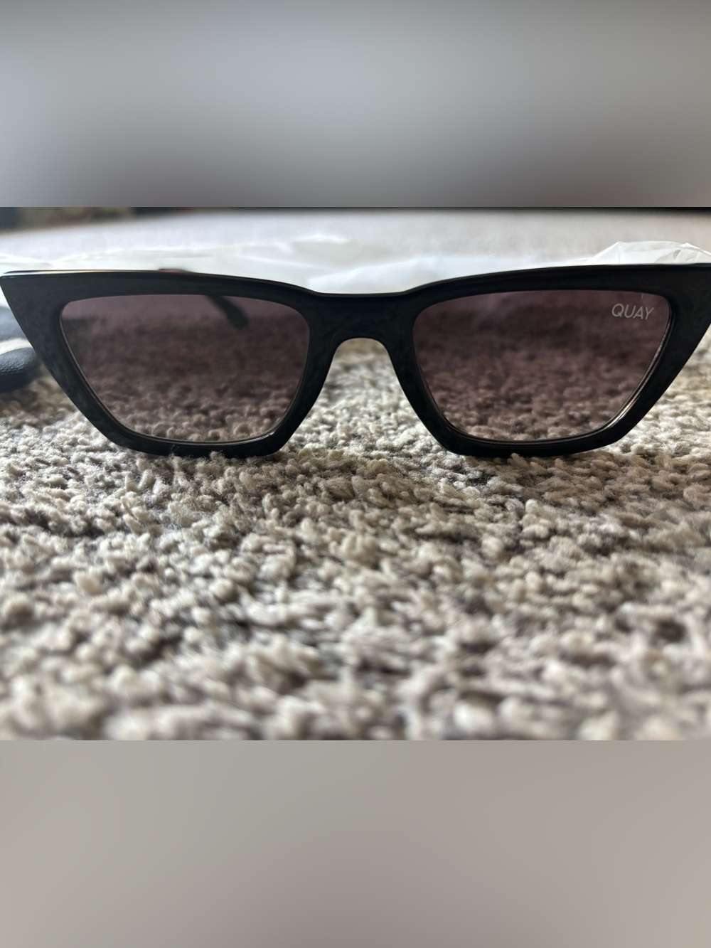 QUAY Australia The Kween Cat Eye Sunglasses Black Brown QW-001103